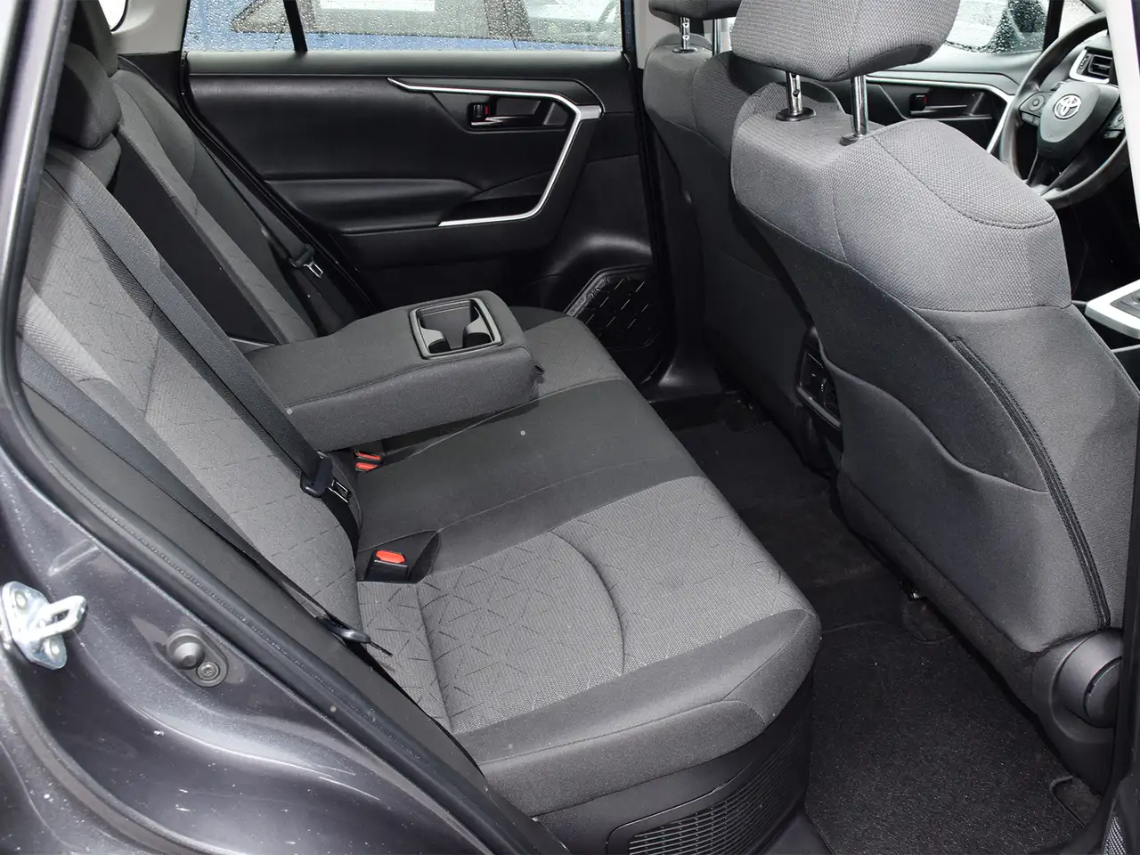 Toyota RAV 4 снимка Toyota RAV 4