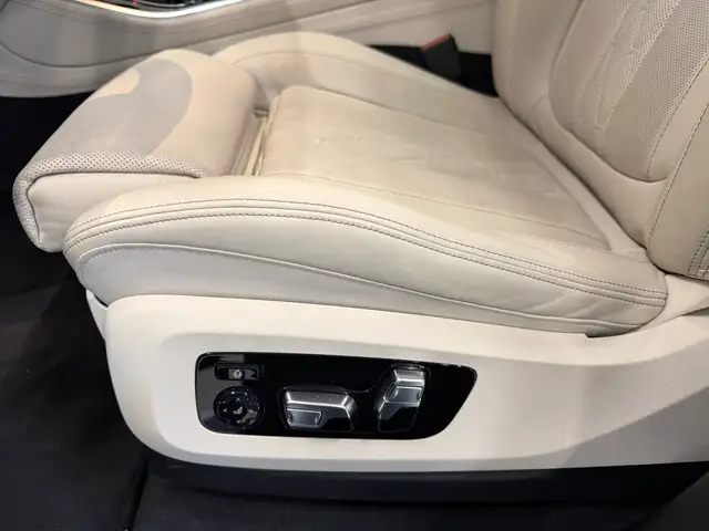 BMW X5 M M50d Individual,Massage,Luftf.,SkyLounge,Sitzlü Ansicht 17