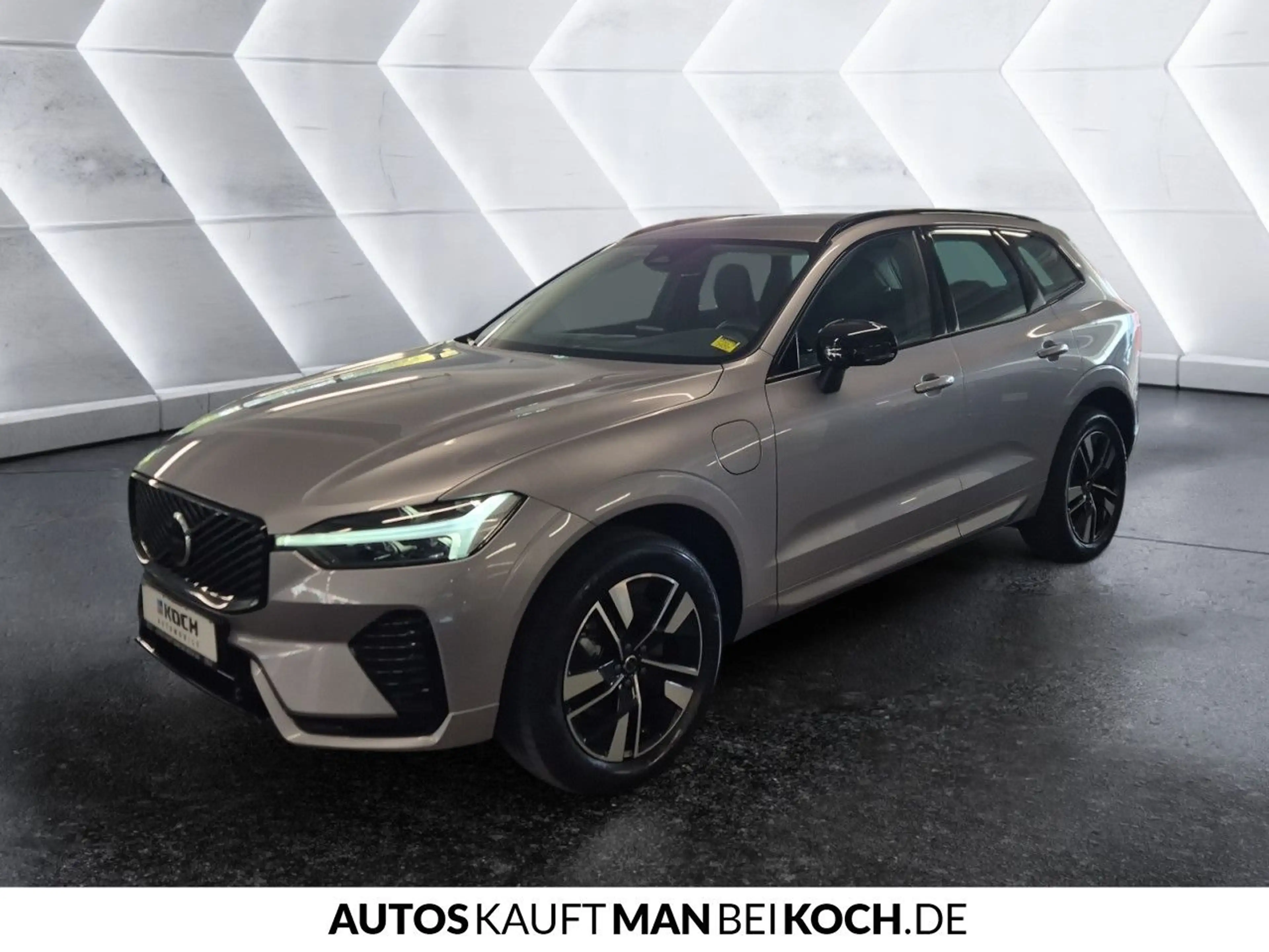 Volvo XC60 T6 AWD Plus Dark ACC BLIS H/K 4xSHZ — photo 3