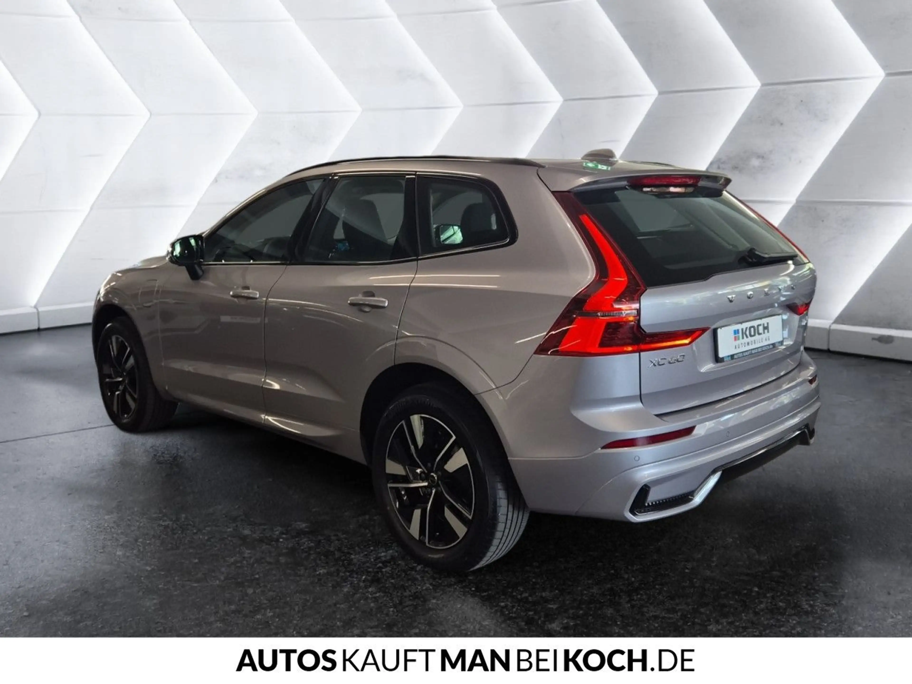 Volvo XC60 T6 AWD Plus Dark ACC BLIS H/K 4xSHZ — photo 4