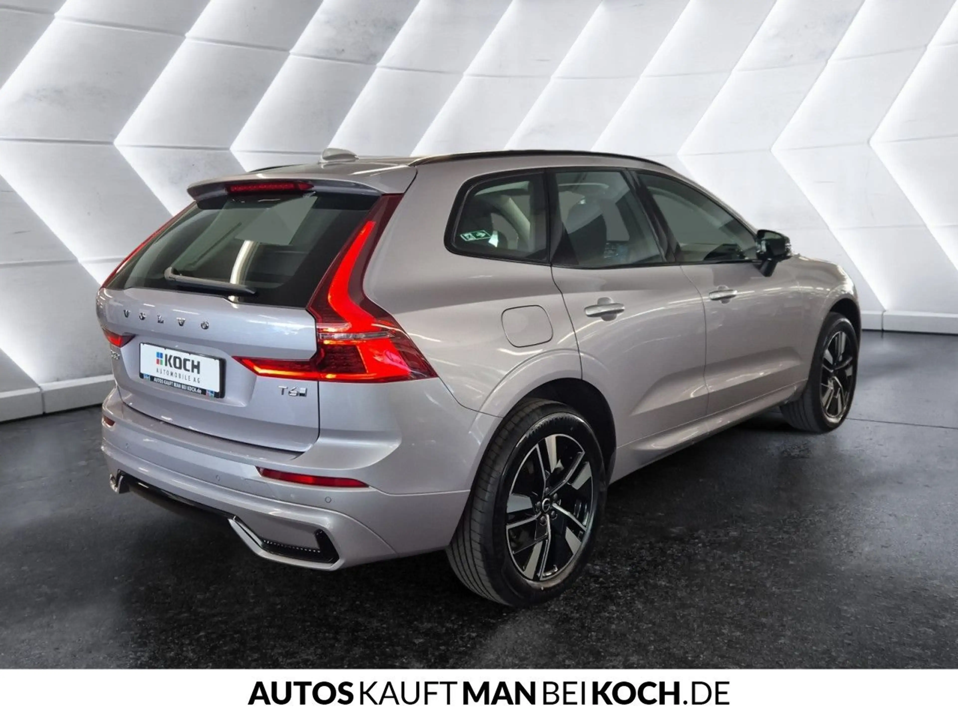 Volvo XC60 T6 AWD Plus Dark ACC BLIS H/K 4xSHZ — photo 5