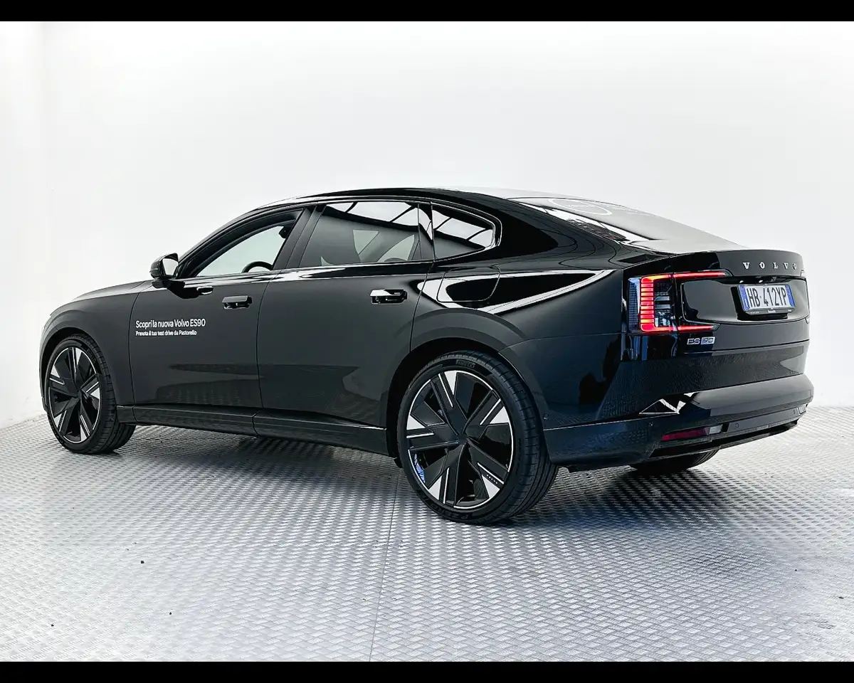 Volvo ES90 2026