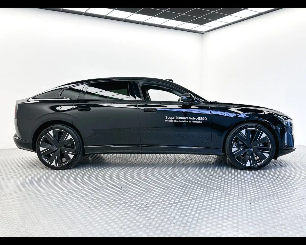 Volvo ES90 2026