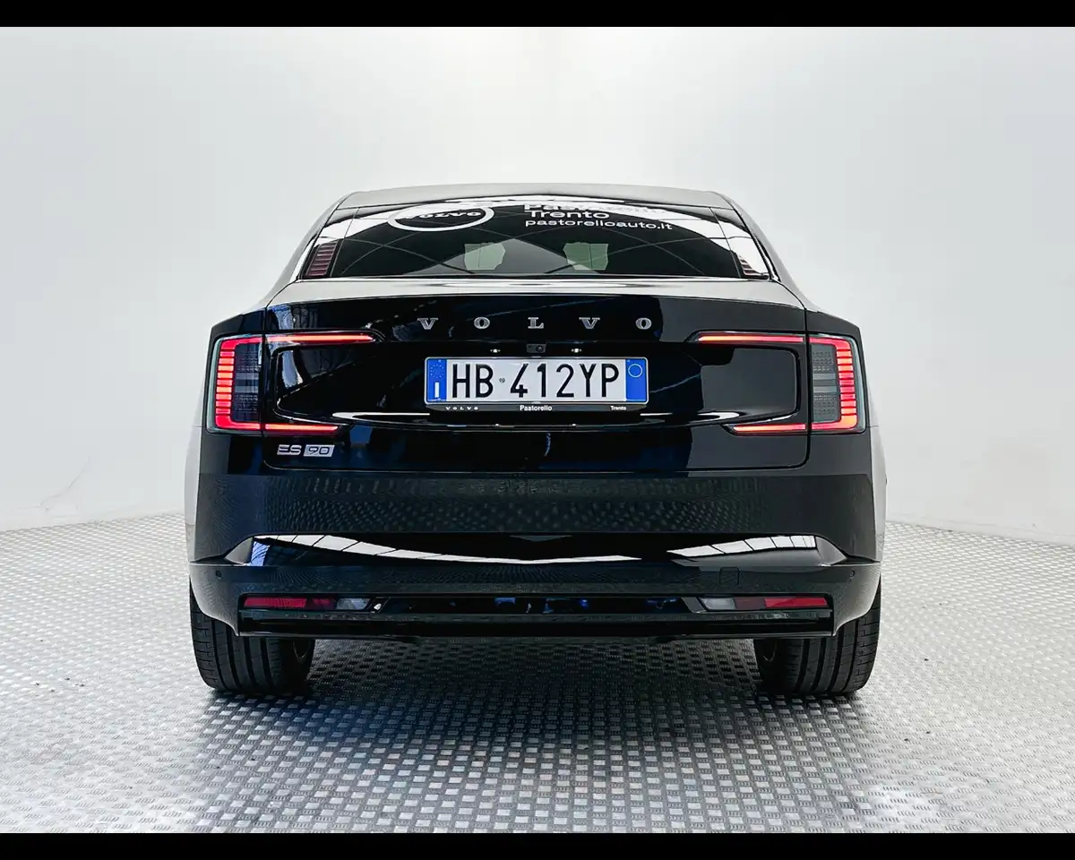 Volvo ES90 2026