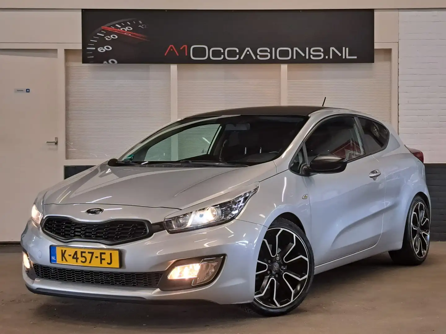 Kia ProCeed / pro_cee'd 1.6 GDI GT + STOEL-/ STUURVERWARMING !! Grijs - 2