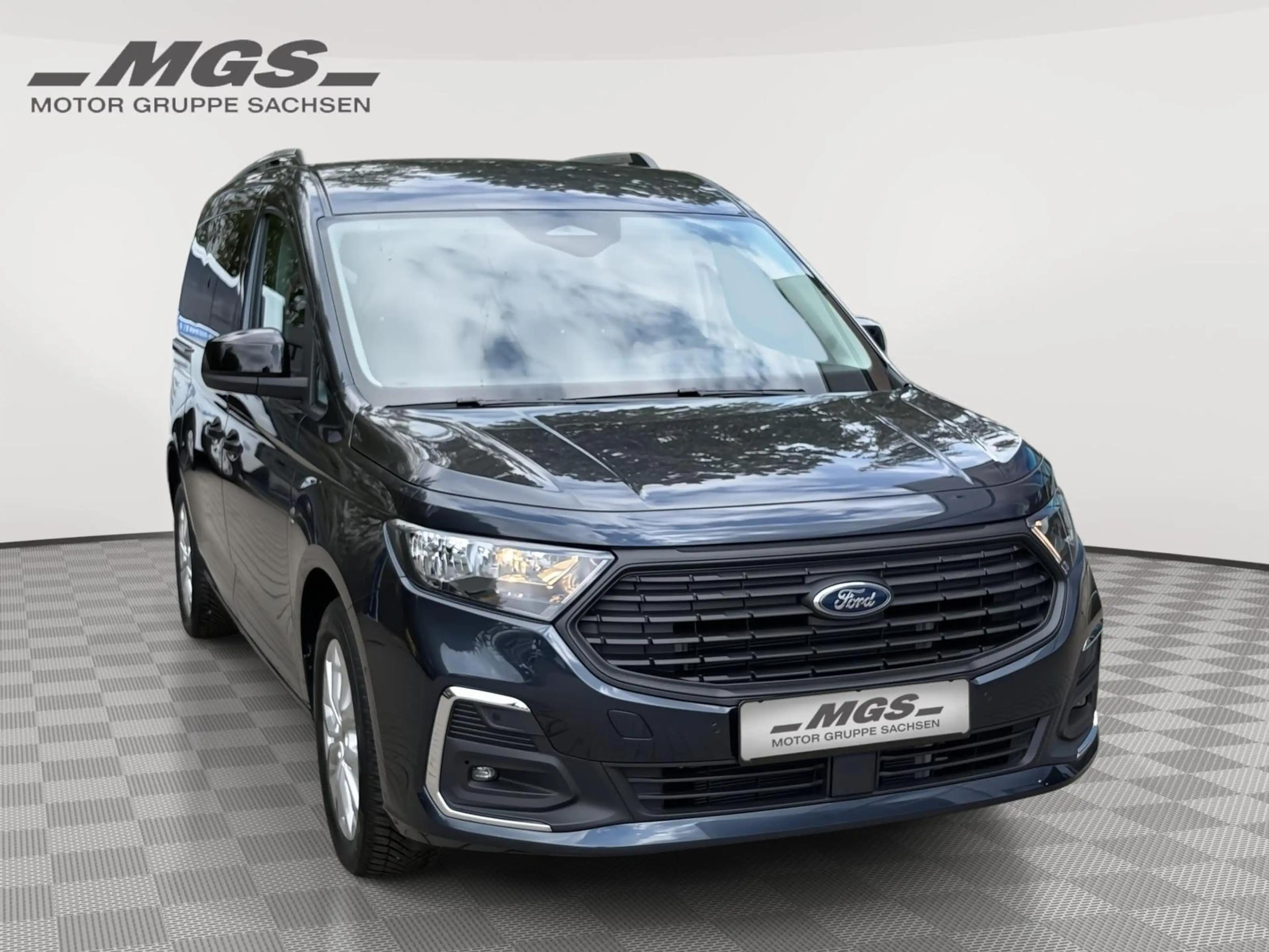 Ford Grand Tourneo Connect PHEV Titanium1.5 EcoBoost #GJR #SITZ-PAKET — photo 4