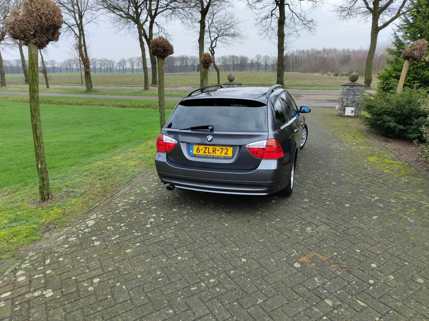 BMW 318 Executive met nieuwe APK Grijs - 2