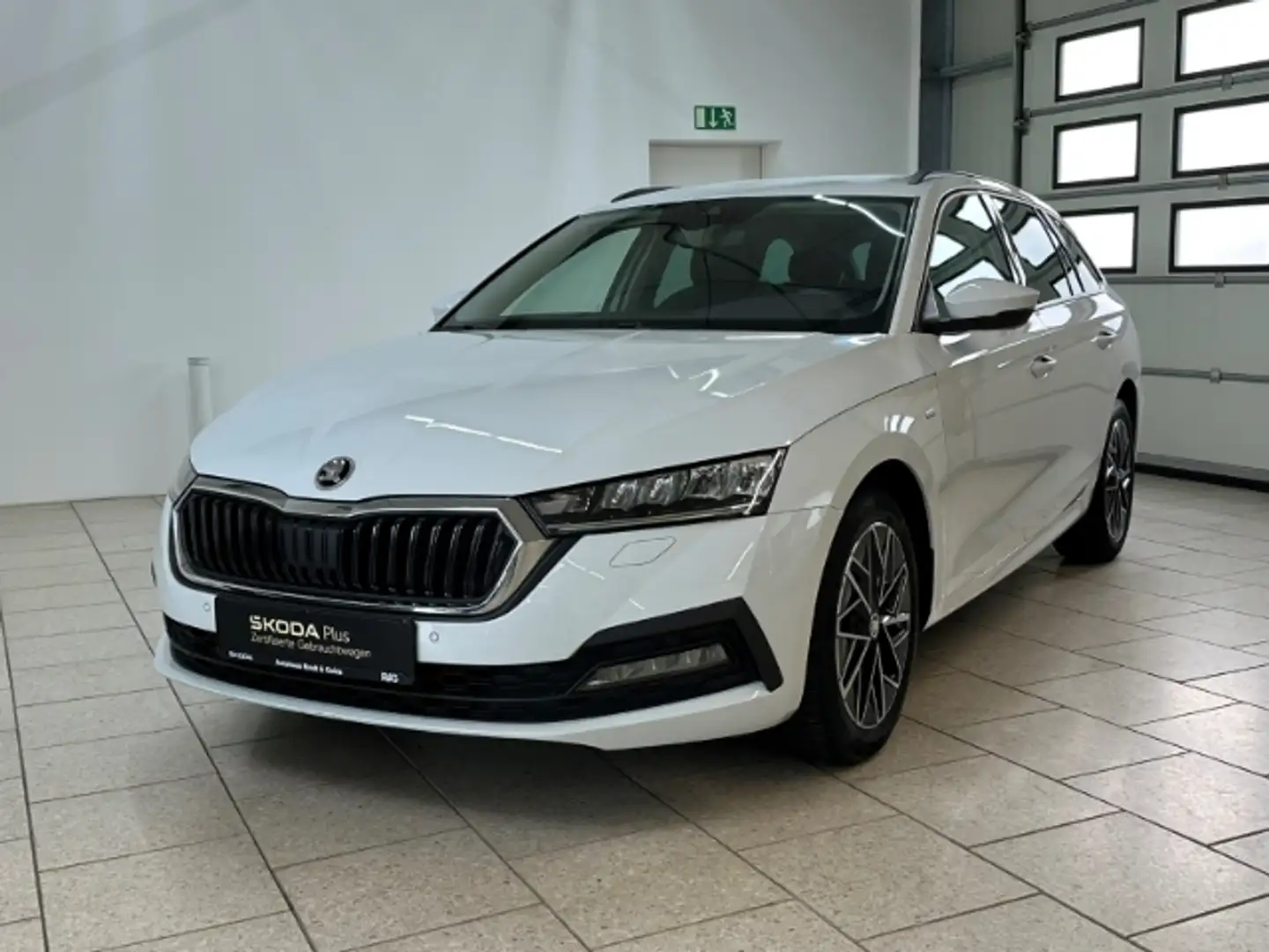 Skoda Octavia Combi Clever 1.5 TSI ACT e-TEC DSG LED SHZ Blanc - 2