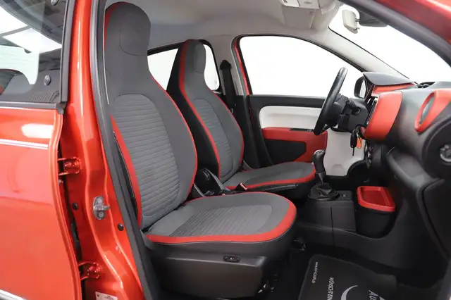 Renault Twingo view 10