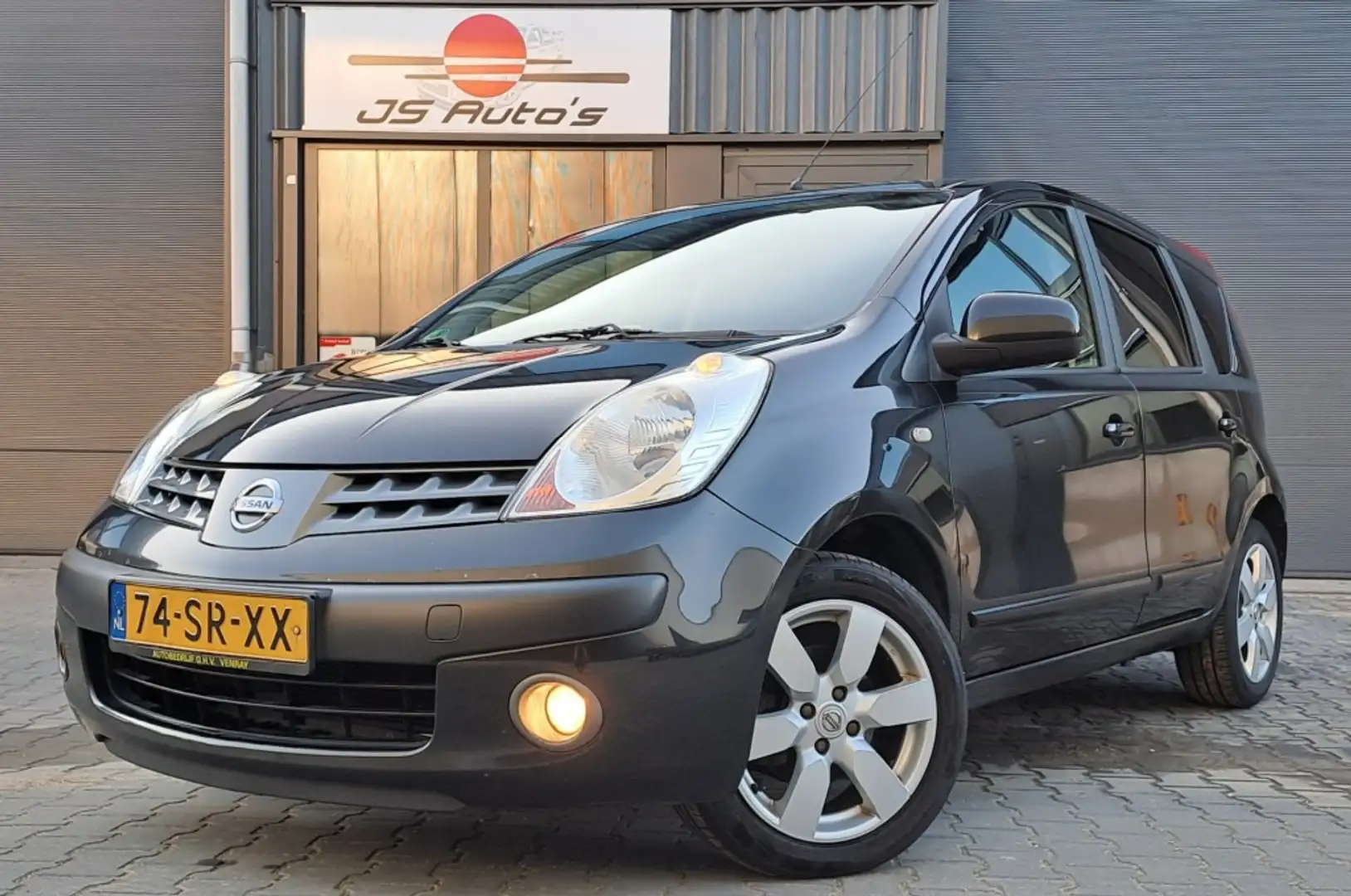 Nissan Note 1.6 Airco Trekhaak 3rde Eigenaar APK 29/04/2026 NA Zwart - 1