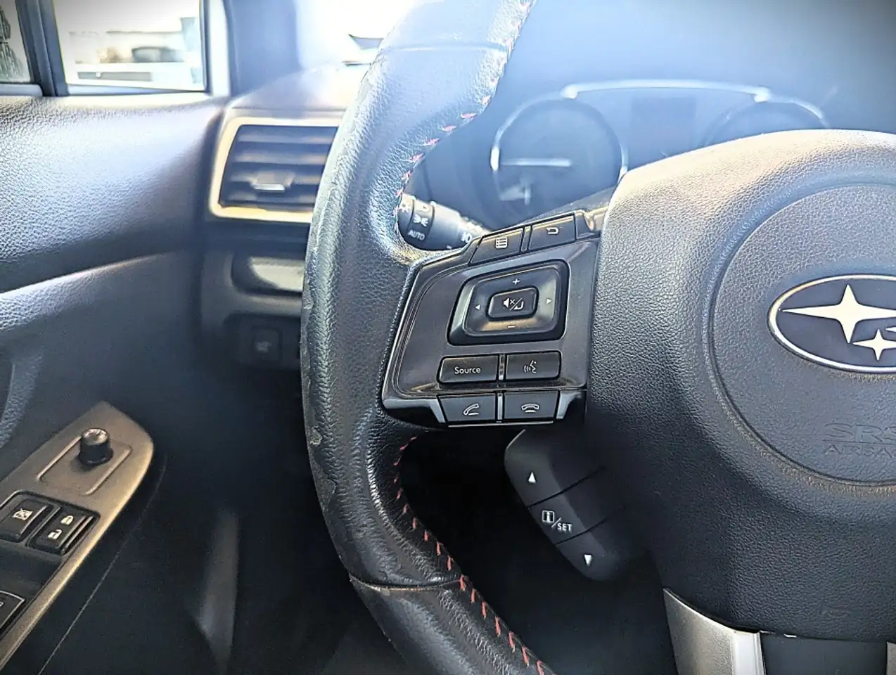 Subaru WRX снимка Subaru WRX