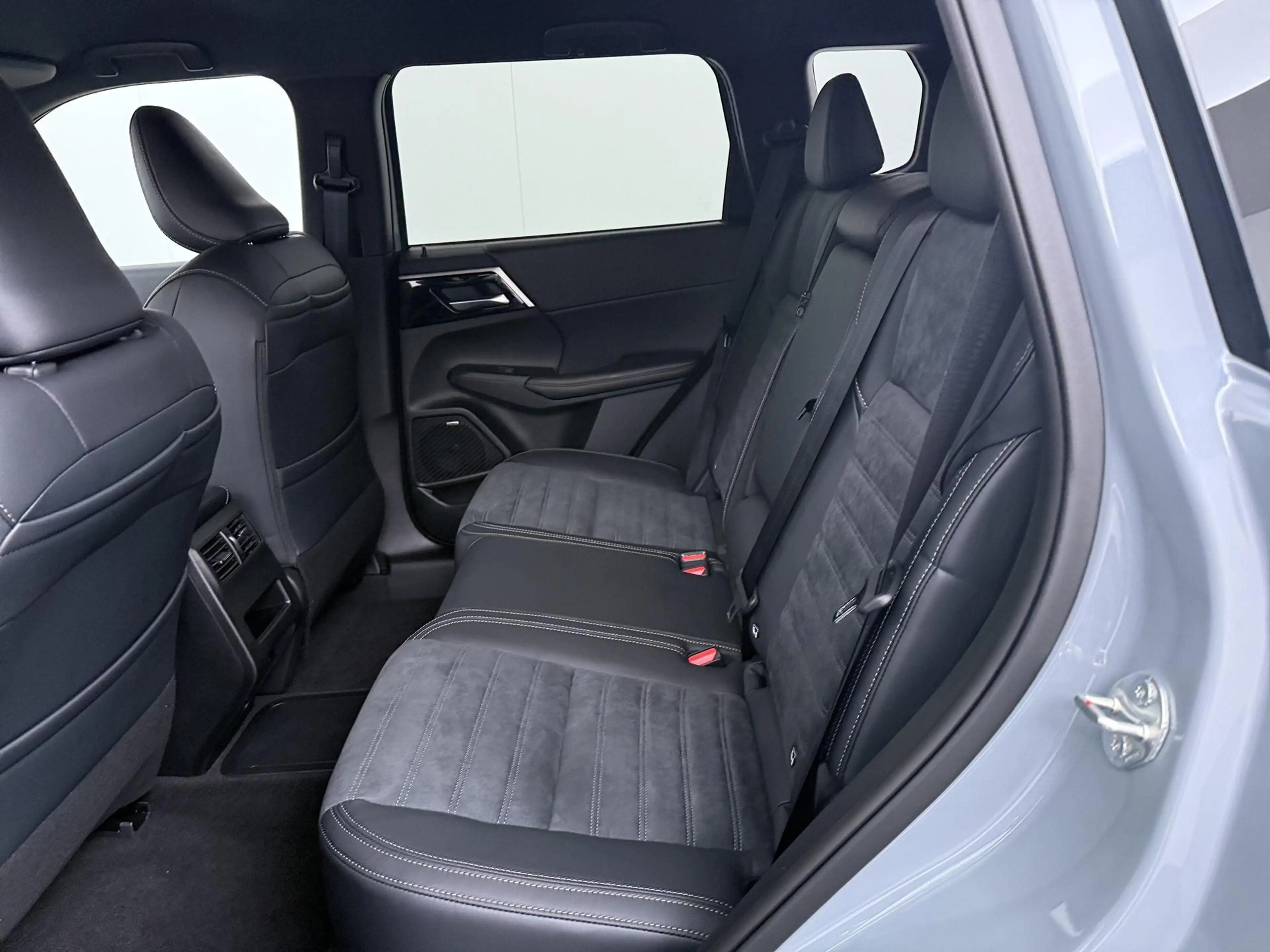 Mitsubishi Outlander 2.4 PHEV Business Edition | 8 Jaar Garantie! | Sto — photo 14
