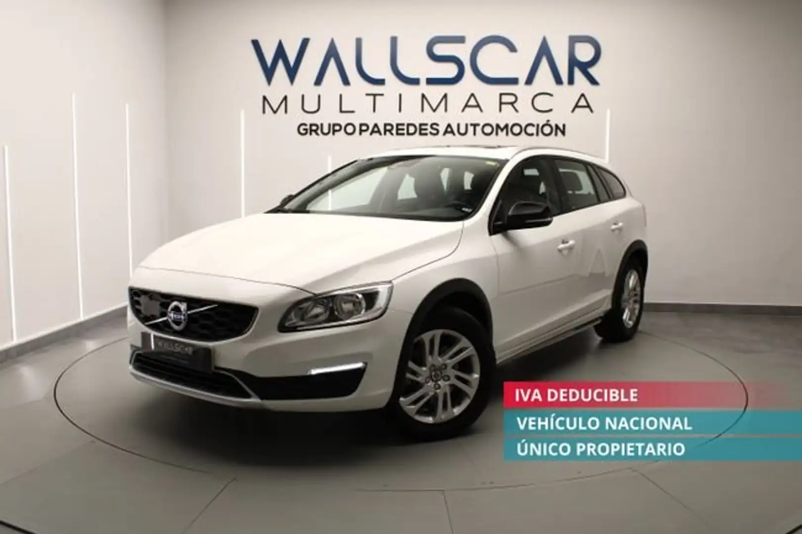 Volvo V60 D3 Momentum Aut. 150 Blanco - 2