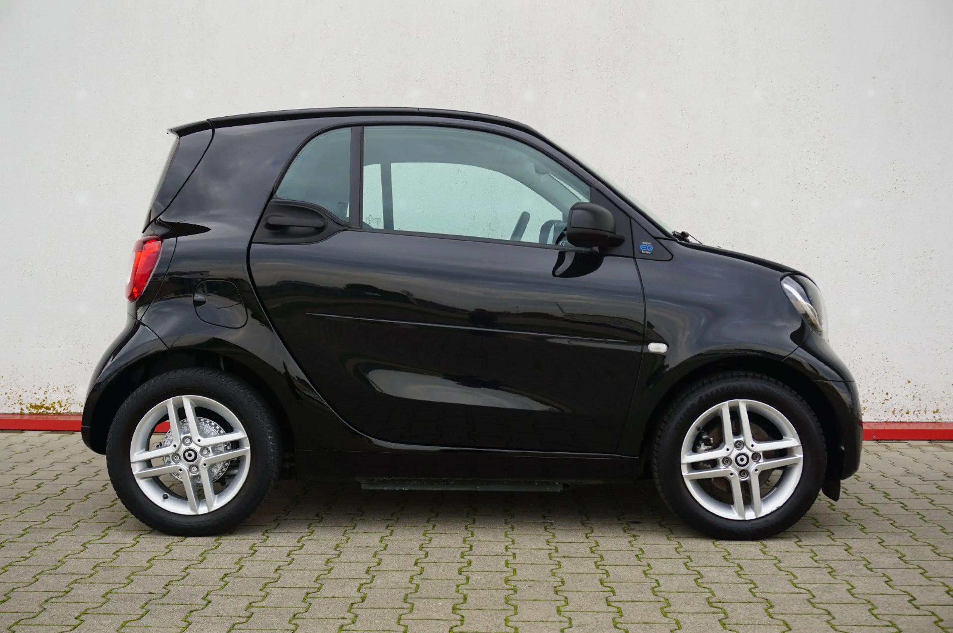 smart forTwo fortwo EQ 1 Hand Scheckheft 22KW Bordlader — photo 4