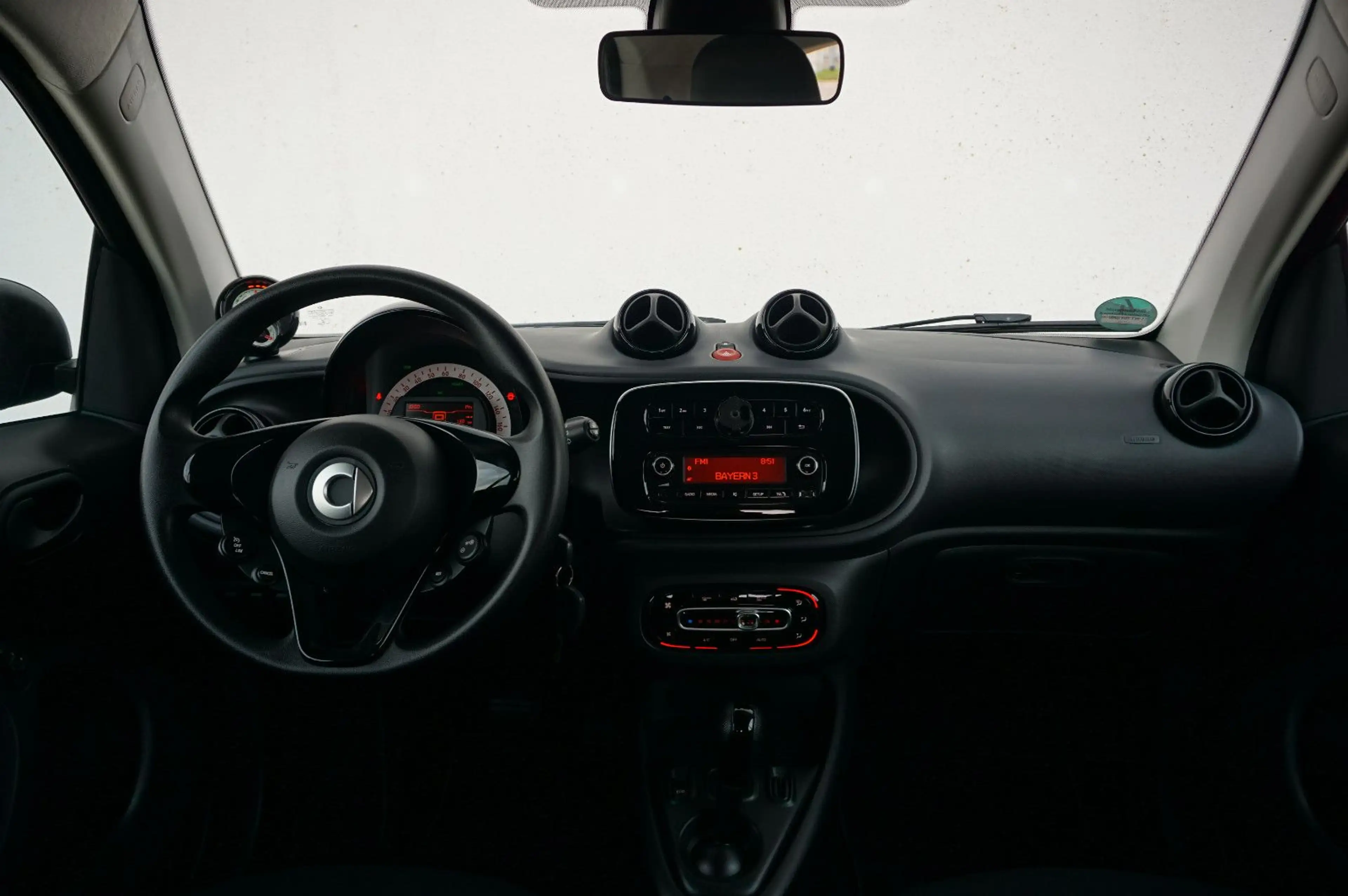 smart forTwo fortwo EQ 1 Hand Scheckheft 22KW Bordlader — photo 12