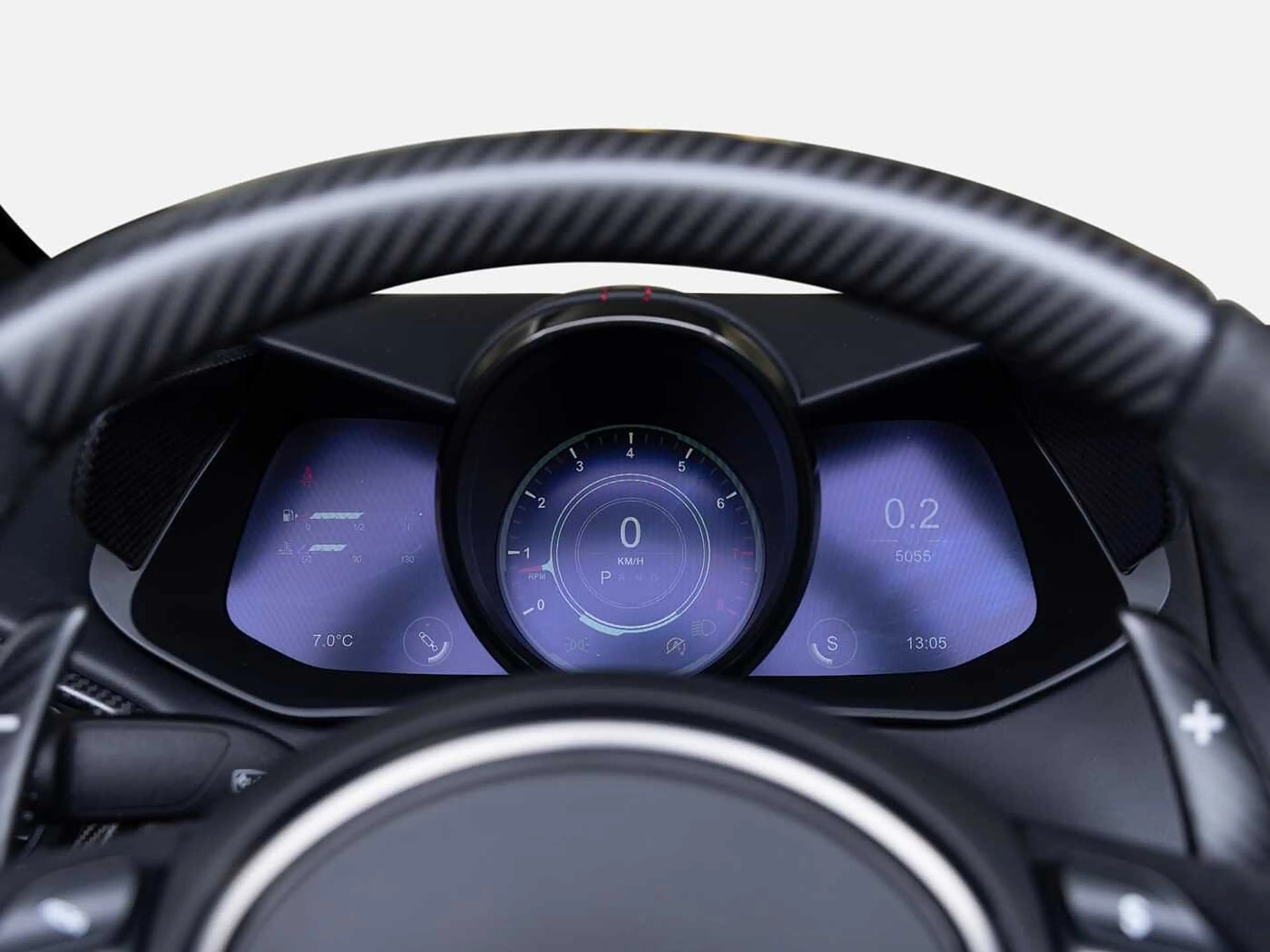 Aston Martin New Vantage V12 Roadster -Onyx Black- — photo 6