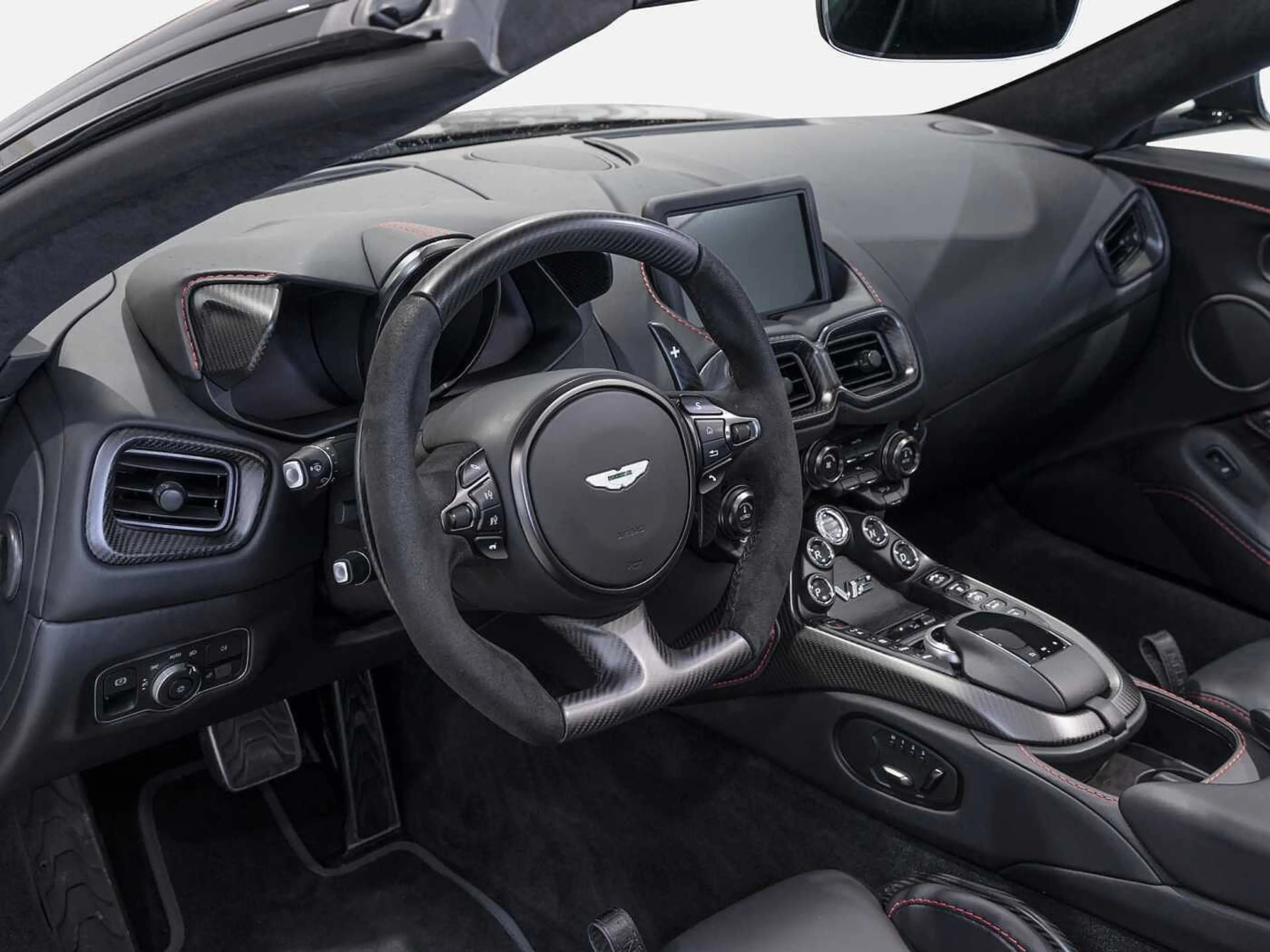 Aston Martin New Vantage V12 Roadster -Onyx Black- — photo 3