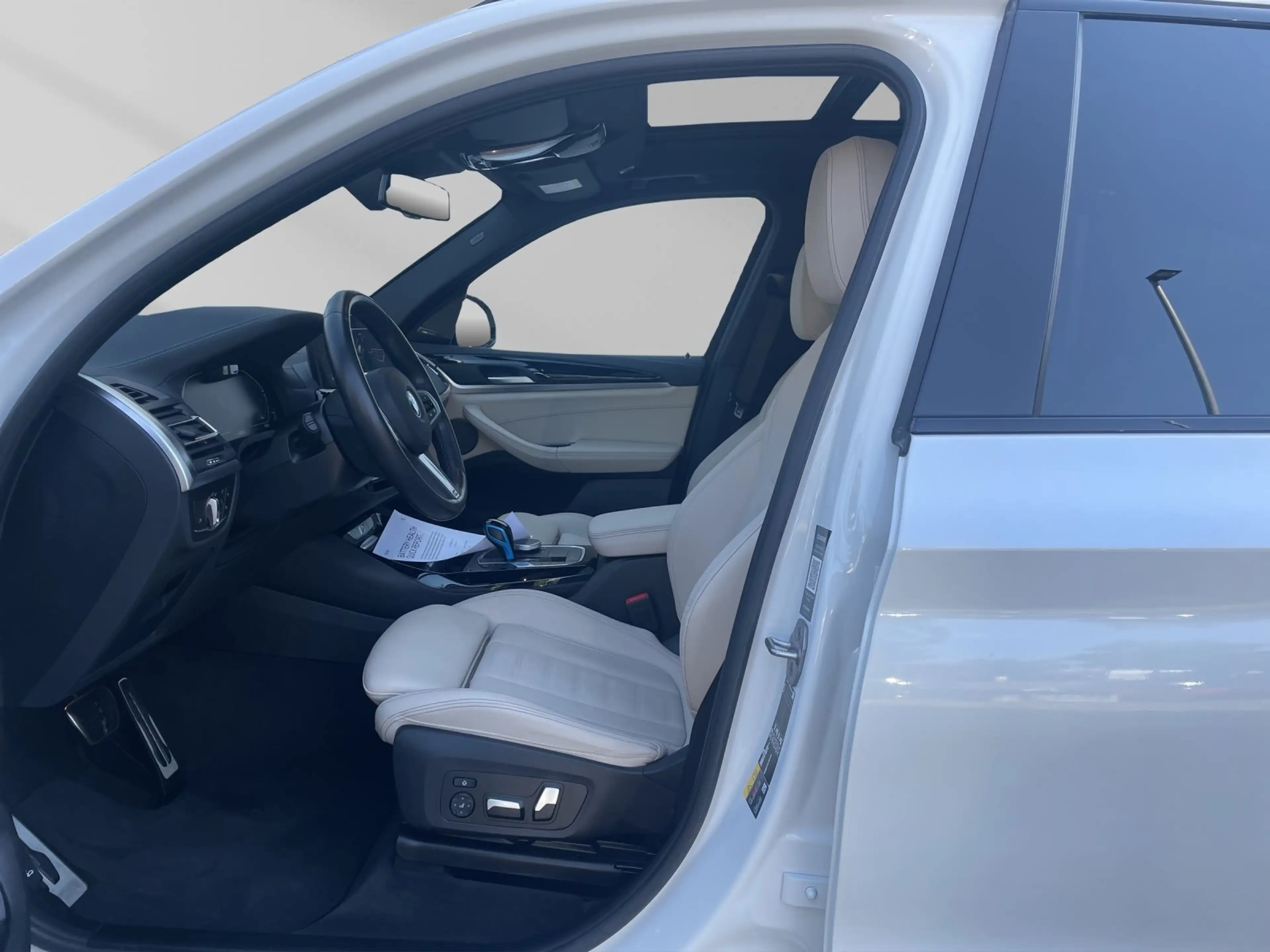 BMW iX3 Impressive HUD Pano H&K — photo 10