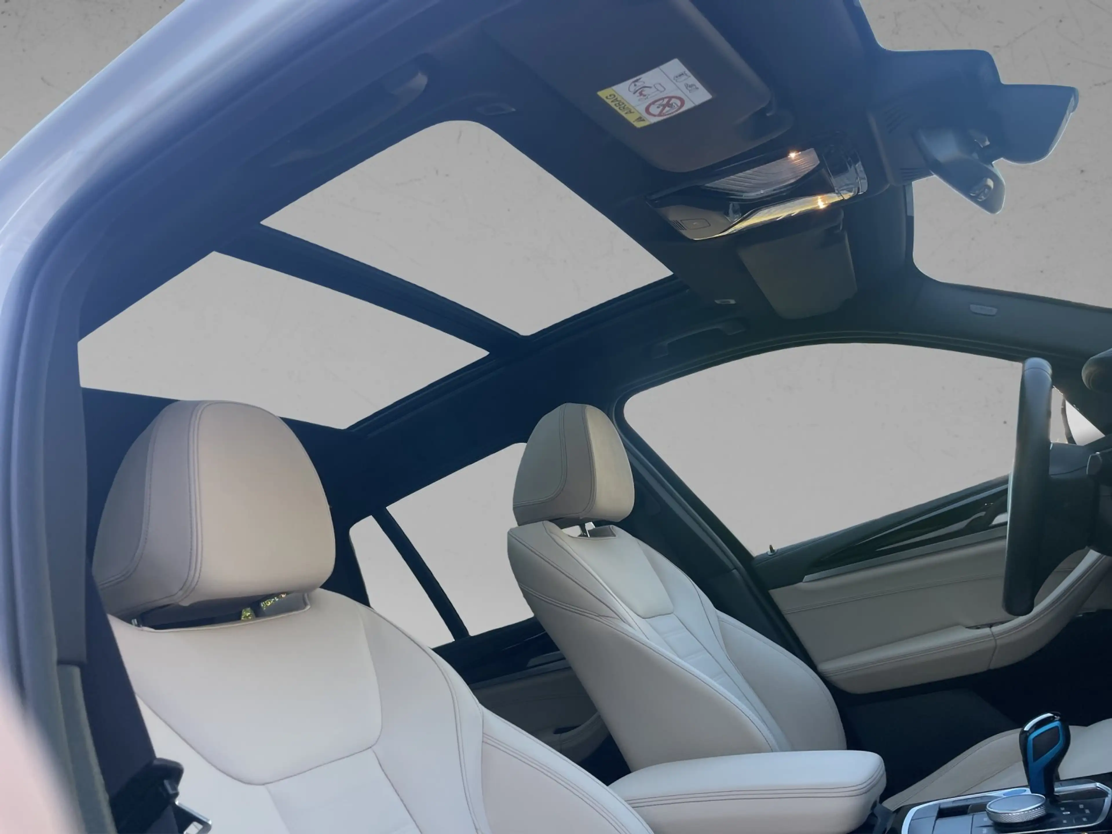 BMW iX3 Impressive HUD Pano H&K — photo 18