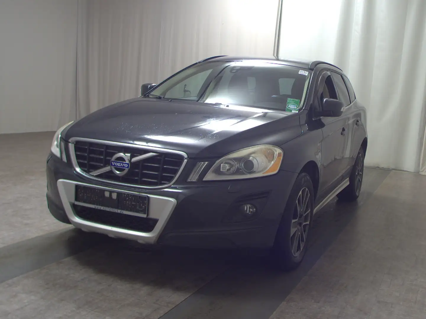 Volvo XC60 2.4 AWD Summum Leder PDC AHK Xenon HU 03/27 Grau - 2
