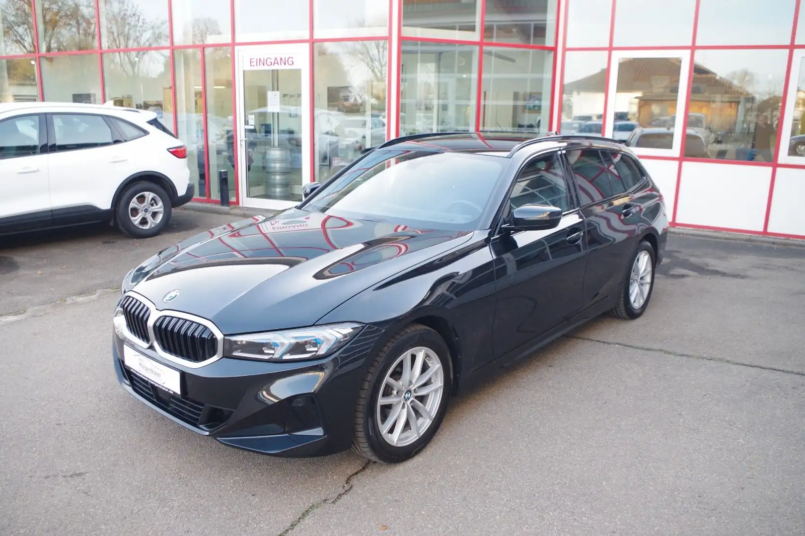 BMW 318 d Touring Steptronic, LED adaptiv, AHK, ACC Noir - 1