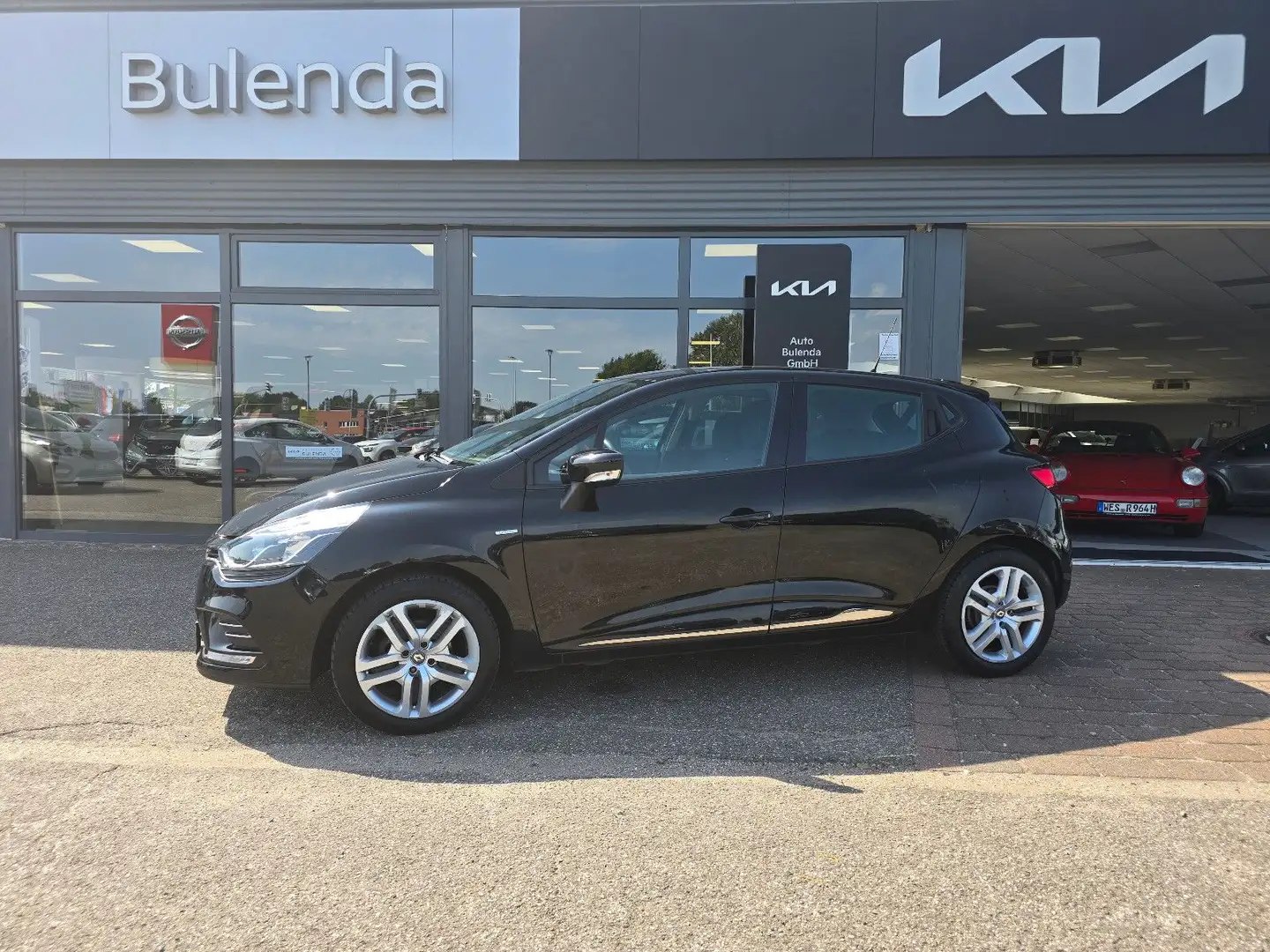 Renault Clio IV Limited Schwarz - 1