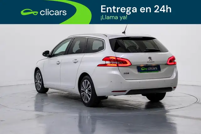 Peugeot 308 view 9
