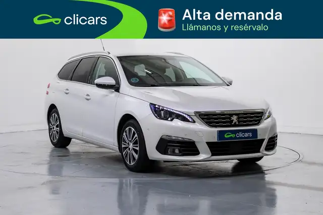 Peugeot 308 view 3
