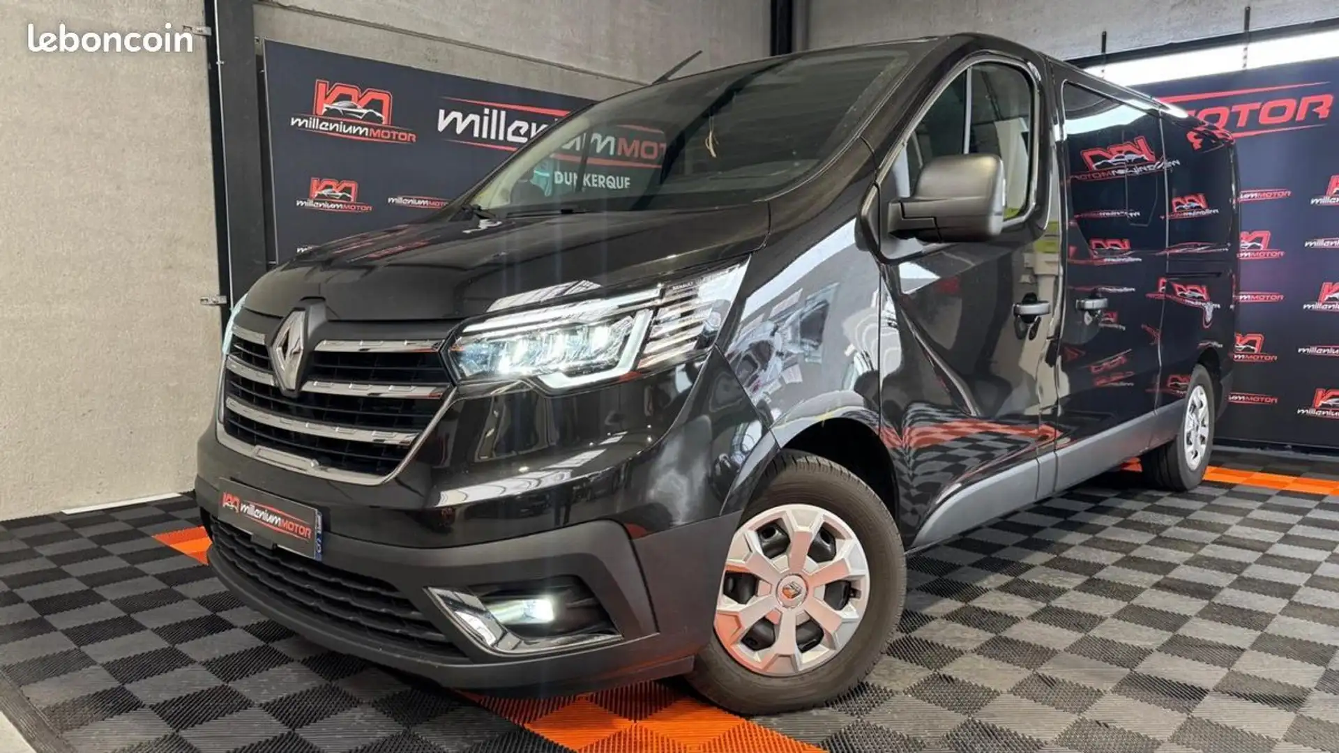 Renault Trafic combi zen 9 places 2.0 dci 150 CV L2H1 GARANTIE 6 MOIS Schwarz - 1