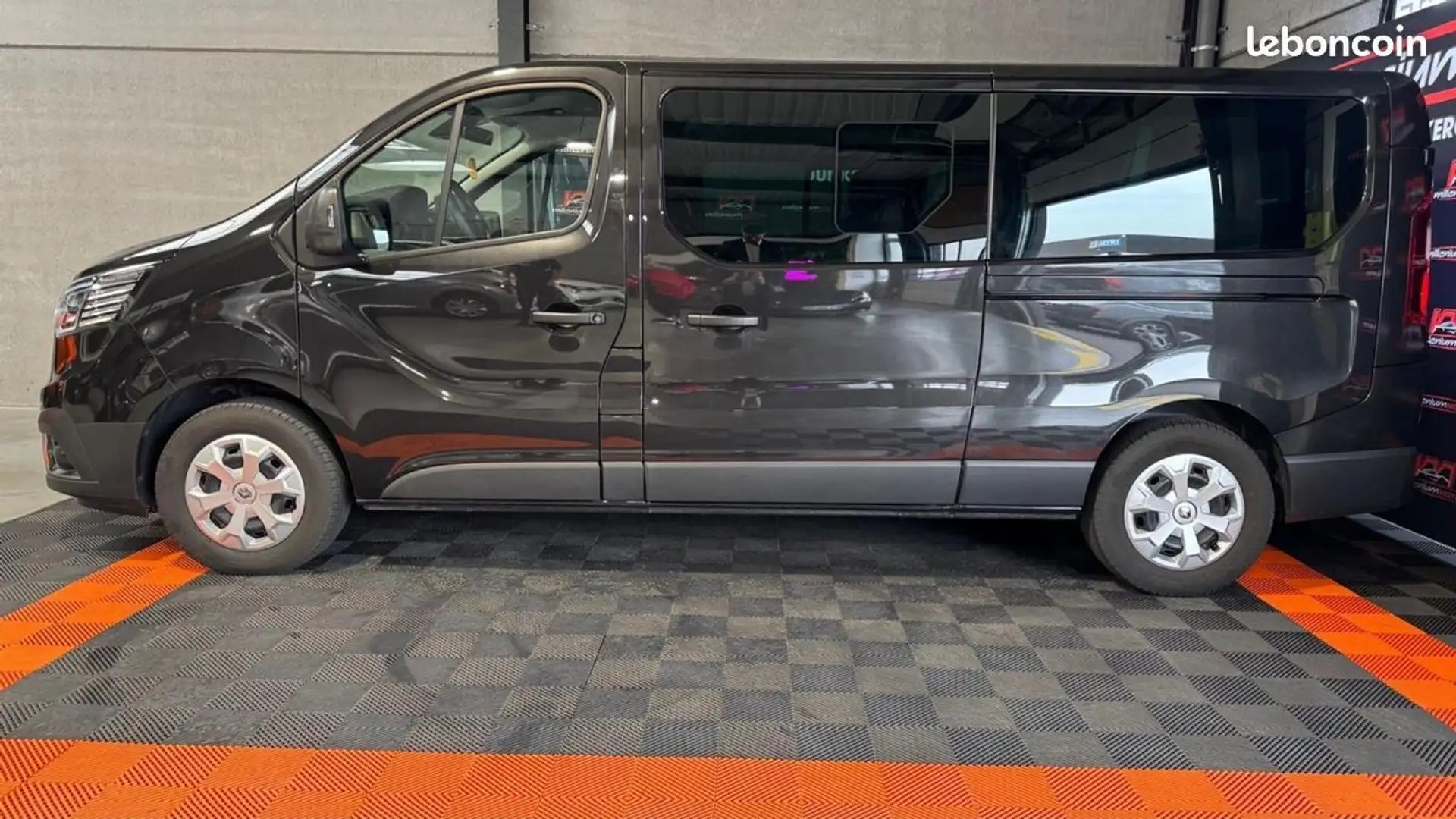 Renault Trafic combi zen 9 places 2.0 dci 150 CV L2H1 GARANTIE 6 MOIS Schwarz - 2