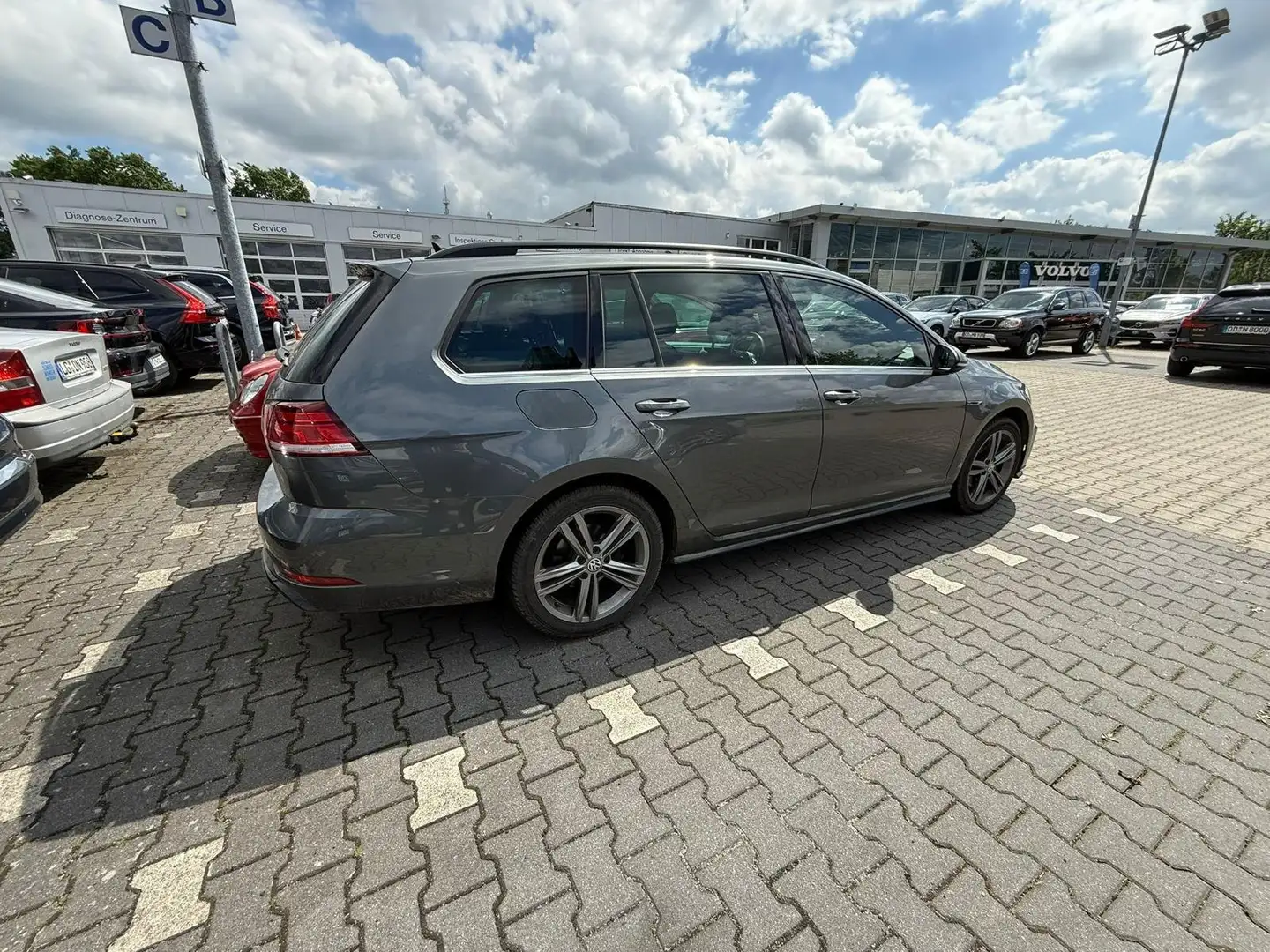Volkswagen Golf Variant Highline R-Line 1HD NAVI AUT CAM Grau - 2