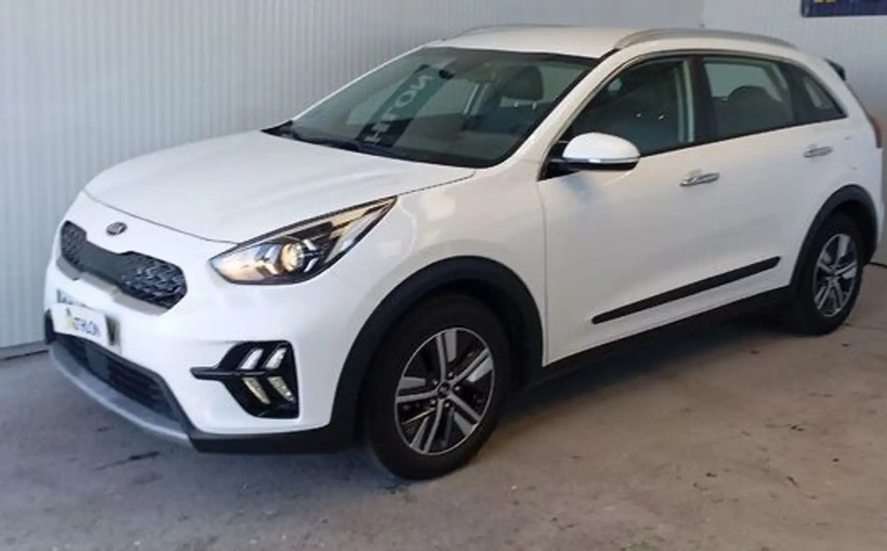Kia Niro 1.6 GDi HEV 104kW (141CV) Drive Blanco - 2
