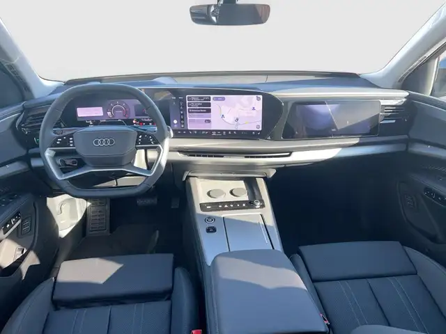 Audi Q7 view 11