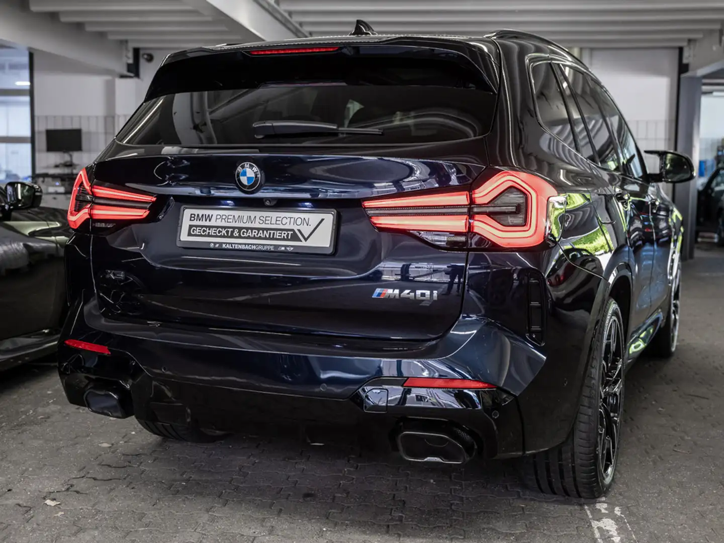 BMW X3 M 40i PANO AHK HUD LASER ALUFELGEN 21 ZOLL Black - 2