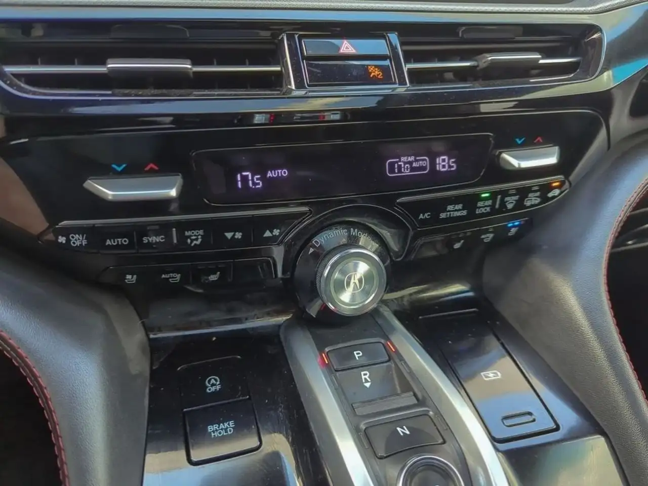 Acura MDX снимка Acura MDX