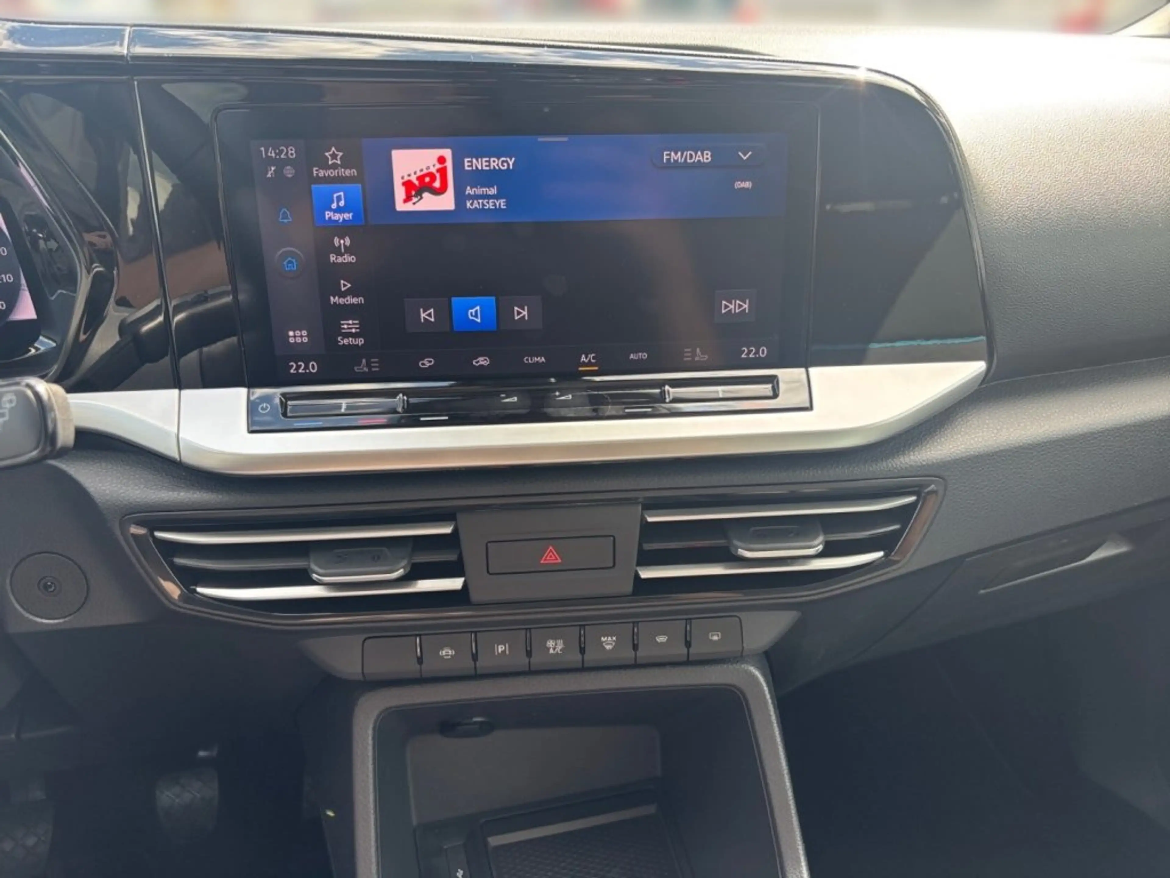 Ford Grand Tourneo Connect Active 2,0L Eblue 122PS M AWD — photo 11