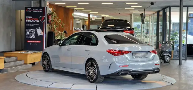 Mercedes-Benz C-Class view 6