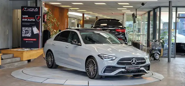Mercedes-Benz C-Class view 3