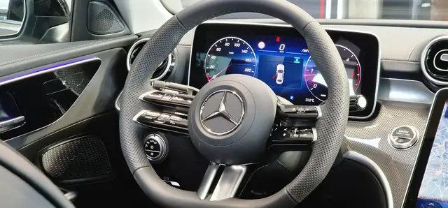 Mercedes-Benz C-Class view 12