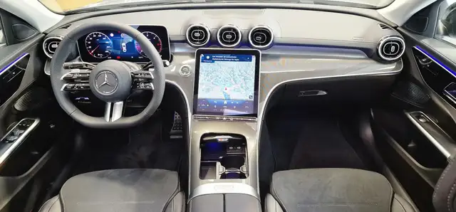 Mercedes-Benz C-Class view 10