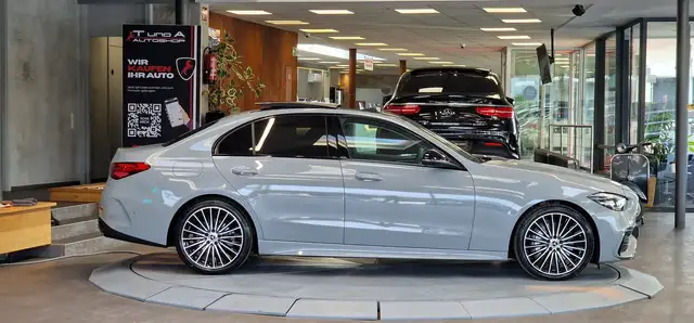 Mercedes-Benz C-Class view 5