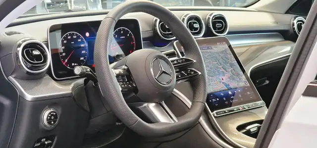 Mercedes-Benz C-Class view 11