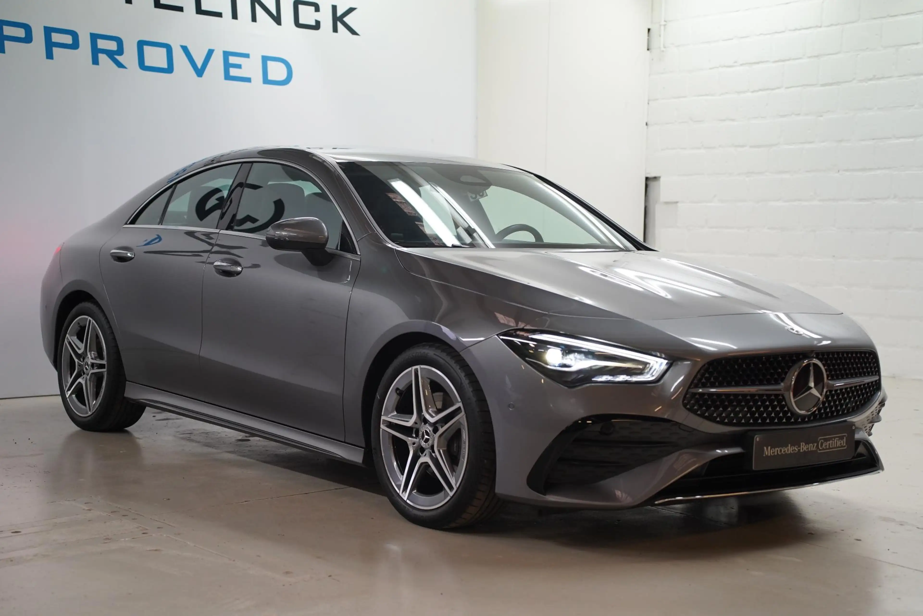 Mercedes-Benz CLA 180 CLA d AMG Line | Ambient Light | Heated Seats — photo 4