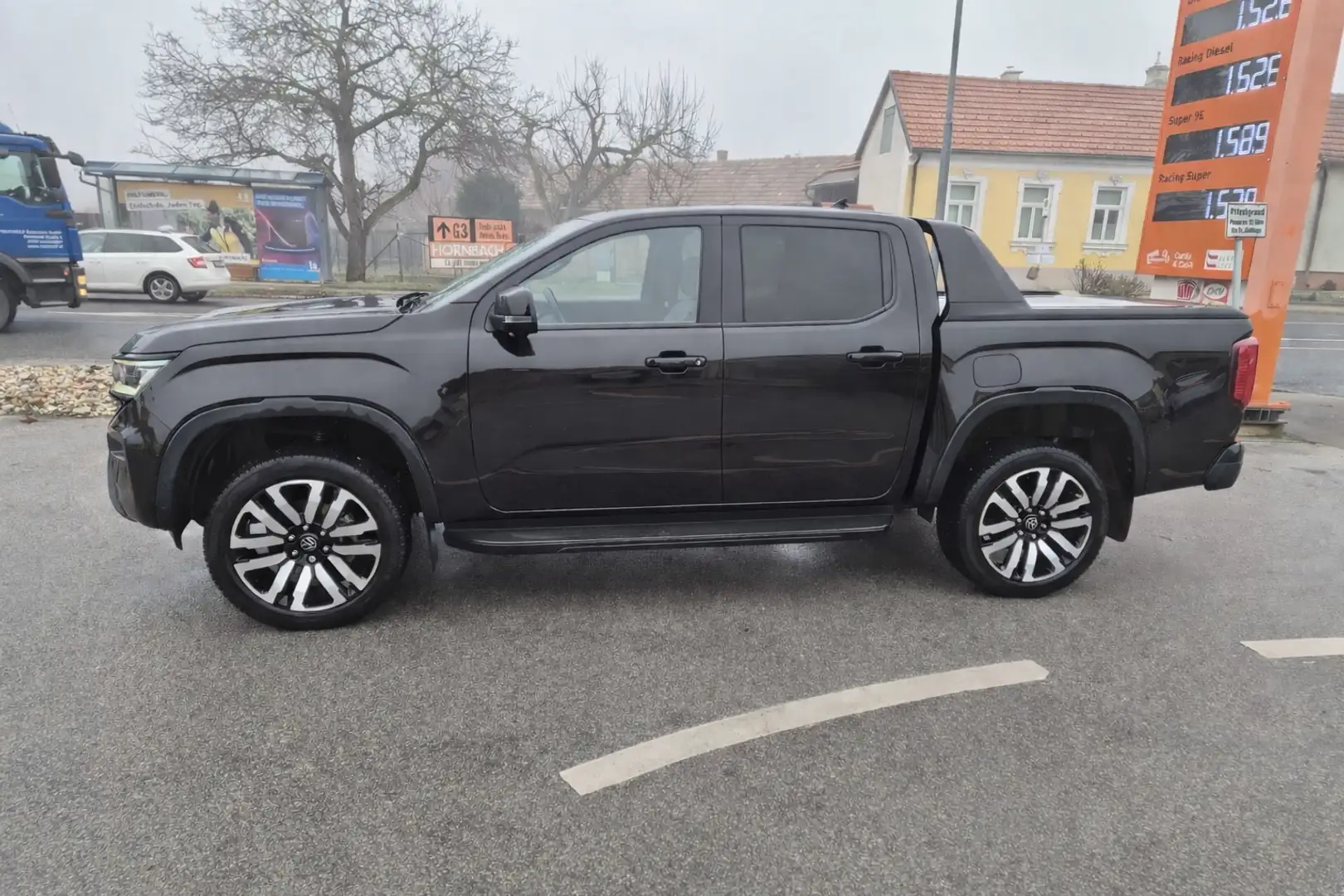 Volkswagen Amarok Amarok DoubleCab 3.0 V6 TDI Aventura 4Motion Aut. Aventura Schwarz - 2