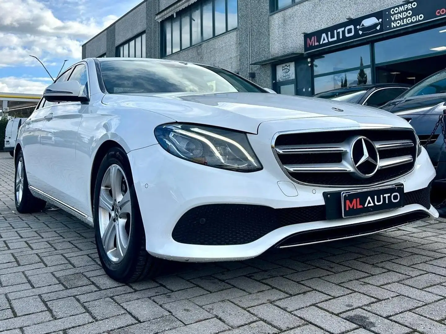 Mercedes-Benz E 200 Classe E - W213 Berlina d Premium Plus auto Bianco - 2