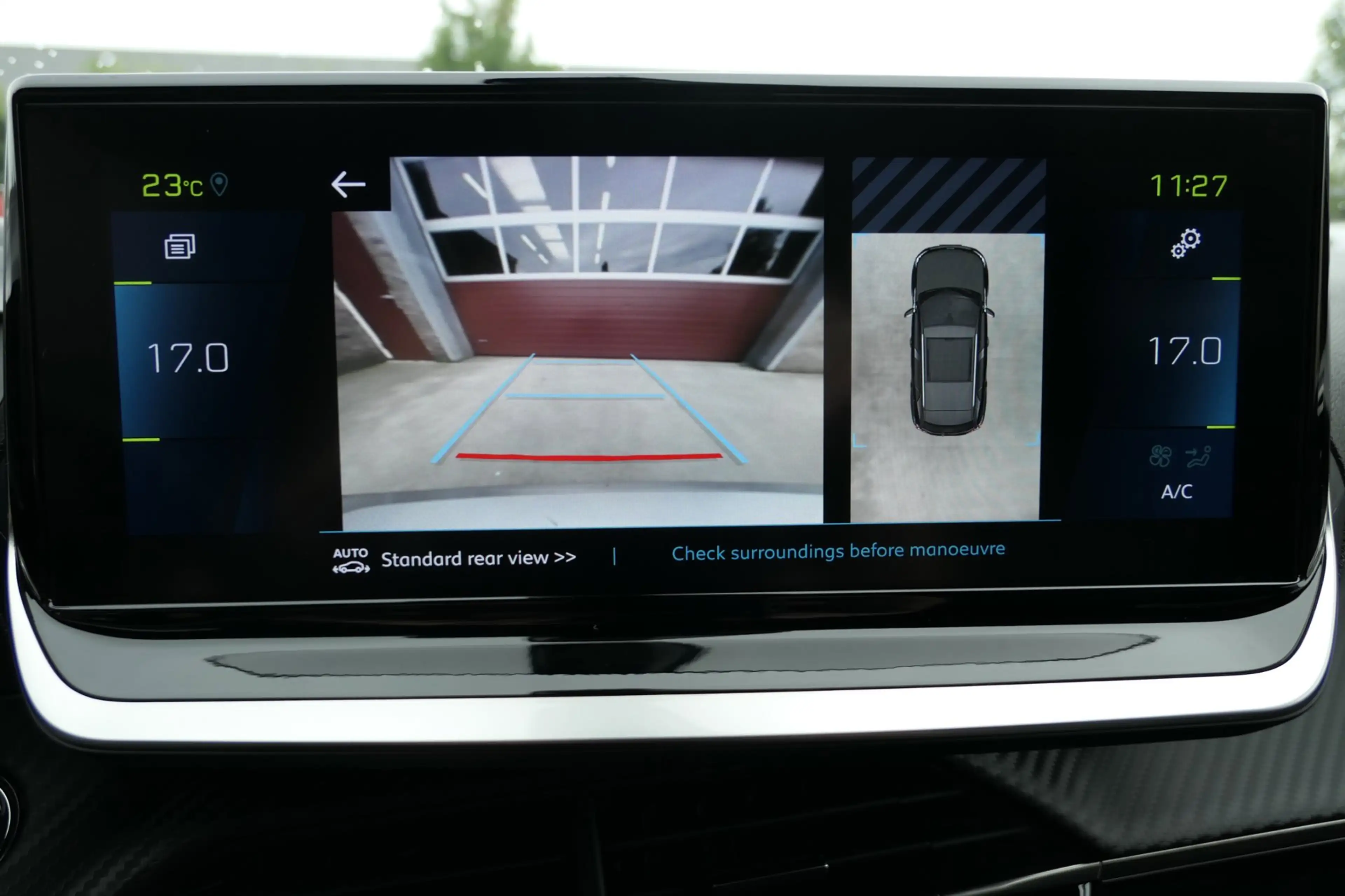 Peugeot e-2008 EV Allure Pack 50 kWh, 360 camera, Carplay, 3 Fase — photo 12