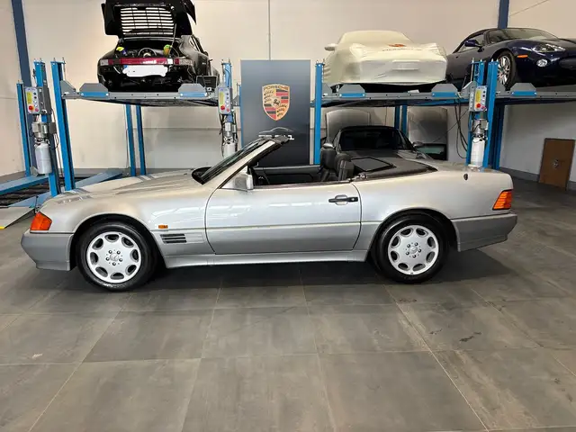 Mercedes-Benz SL 320
