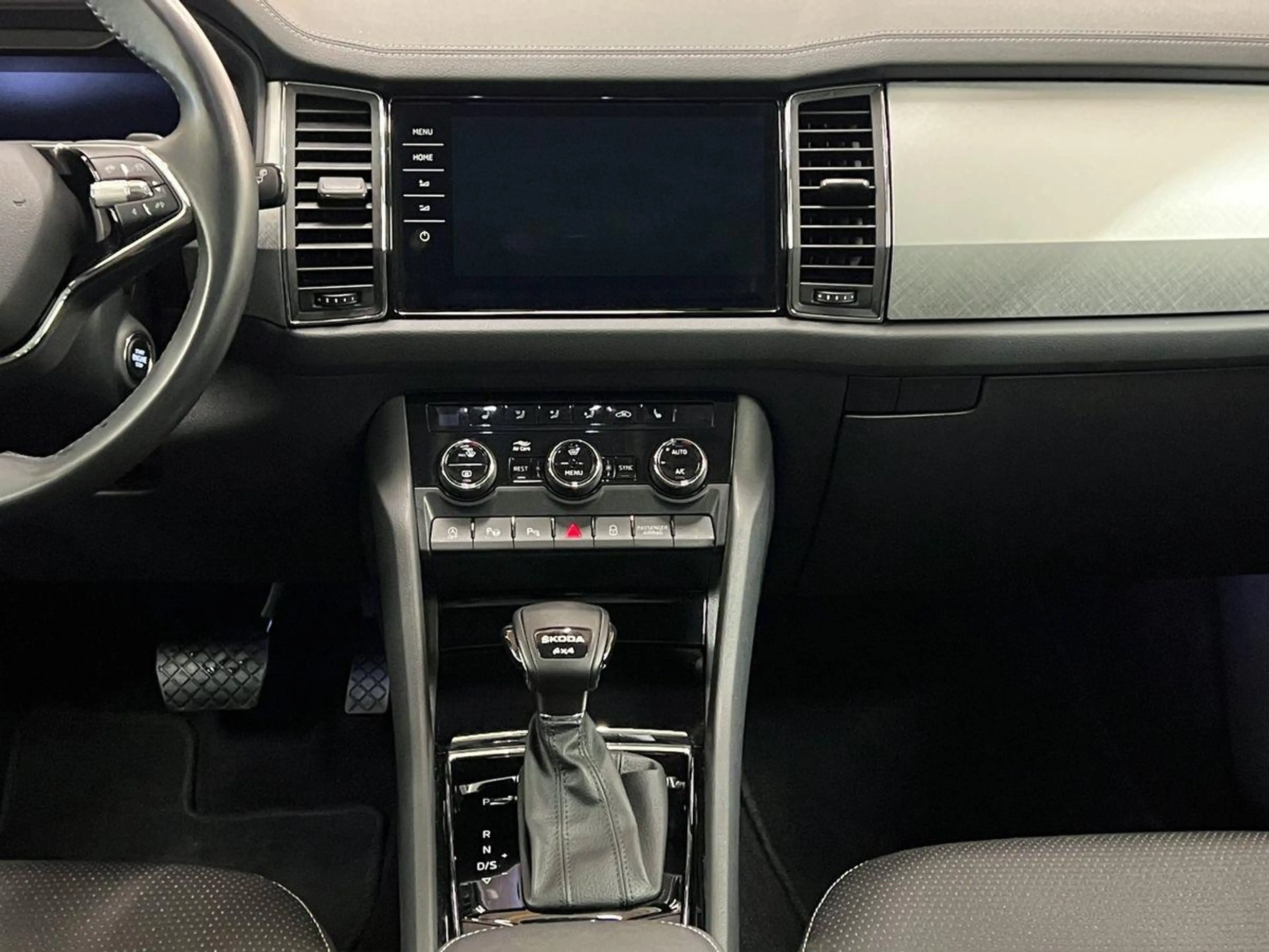 Skoda Kodiaq TOUR 2.0TDI 147KW 4x4 DSG — photo 12