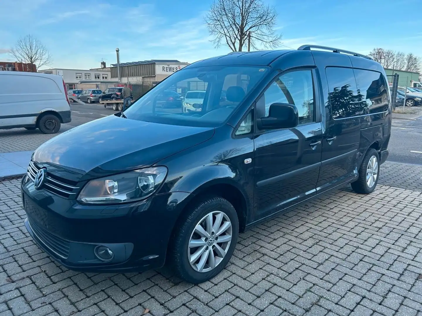 Volkswagen Caddy Maxi Highline Schwarz - 1