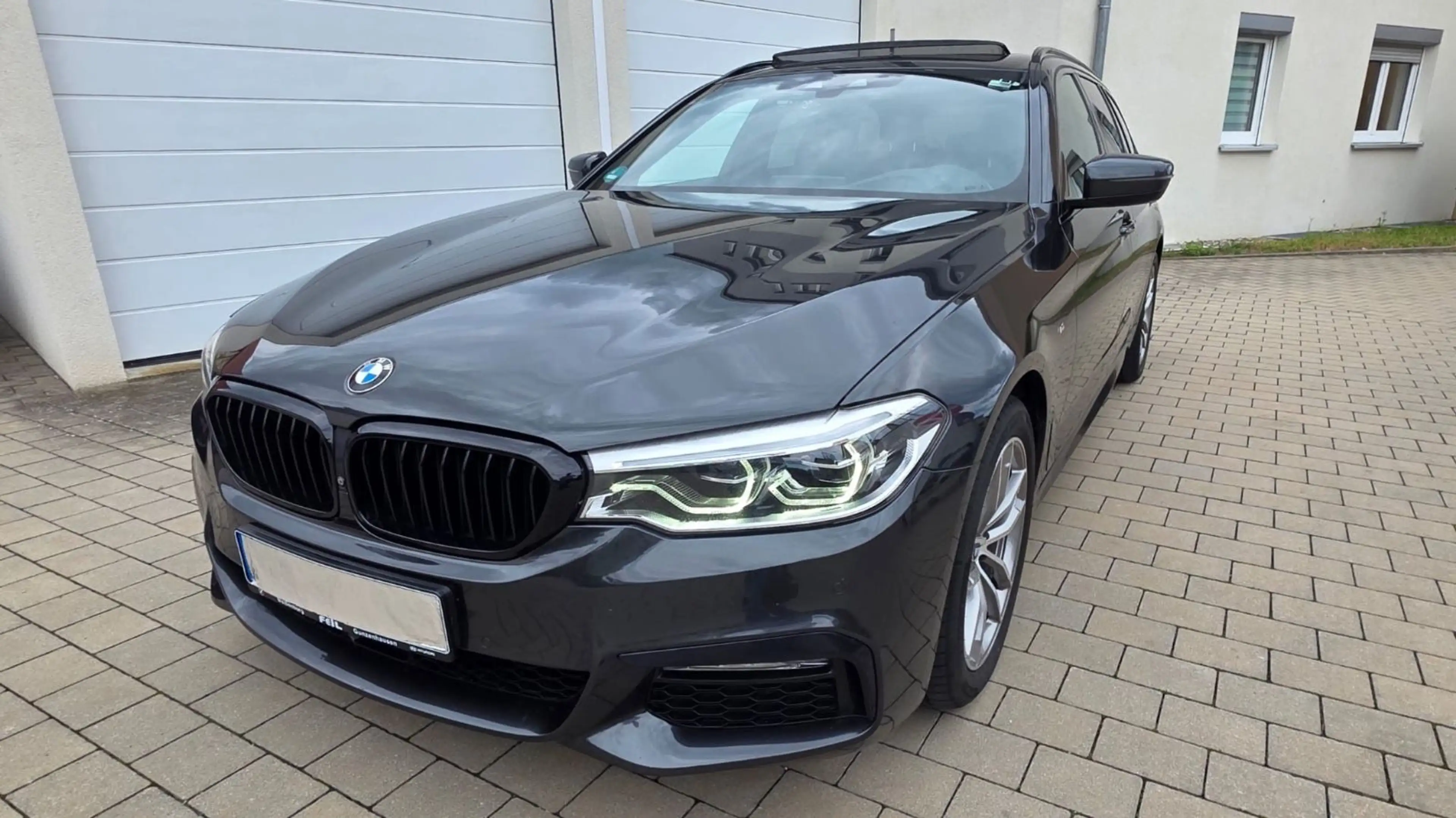 BMW 520 d xDrive M Sport*LED*PANO*LEDER*KAMERA — photo 2
